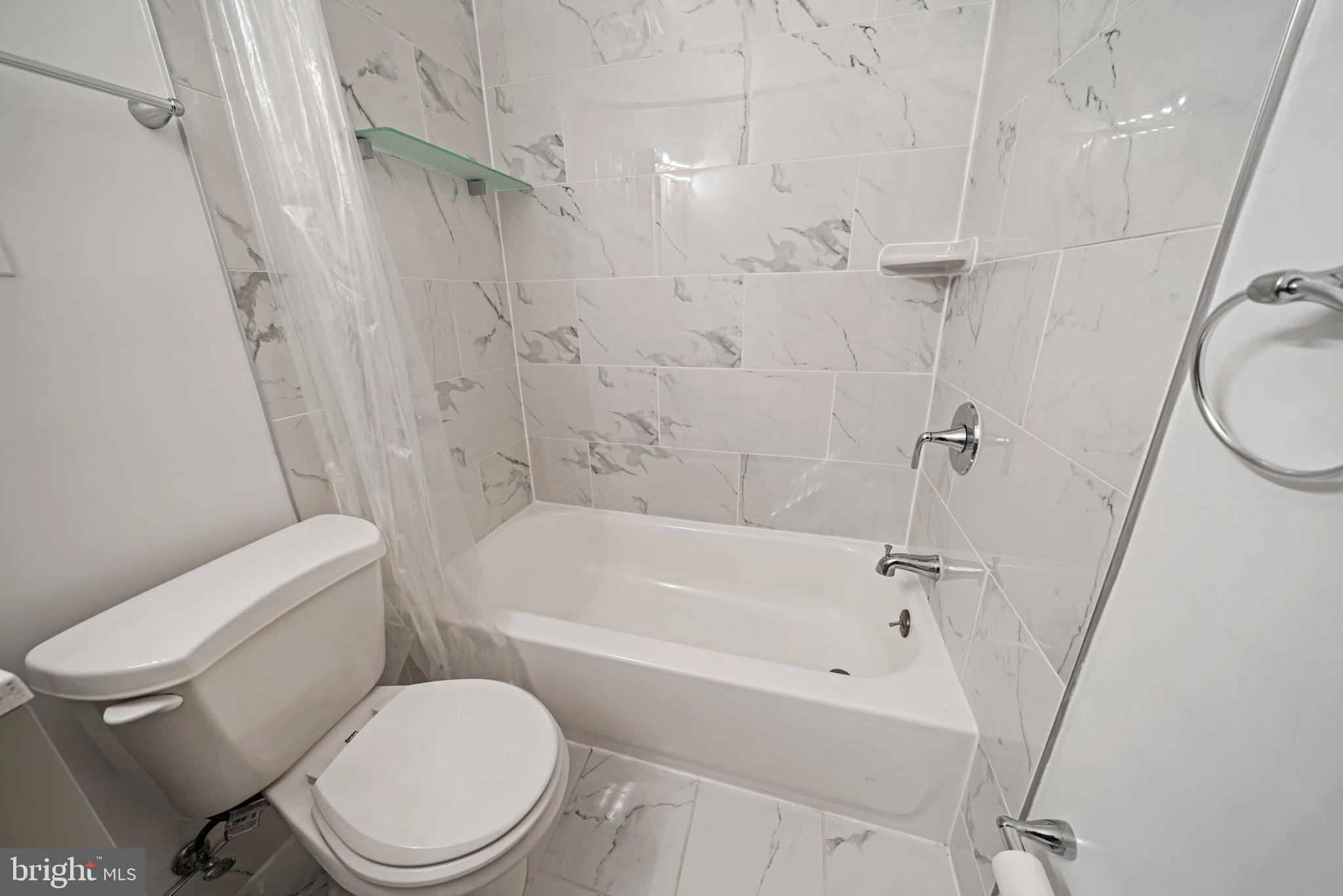 CALVERTON - Residential Lease