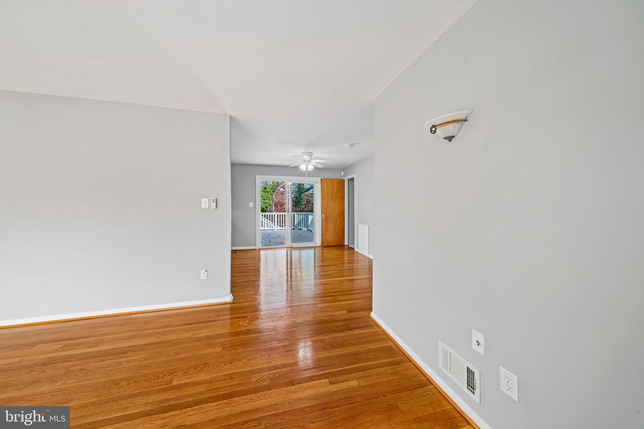 CALVERTON - Residential Lease