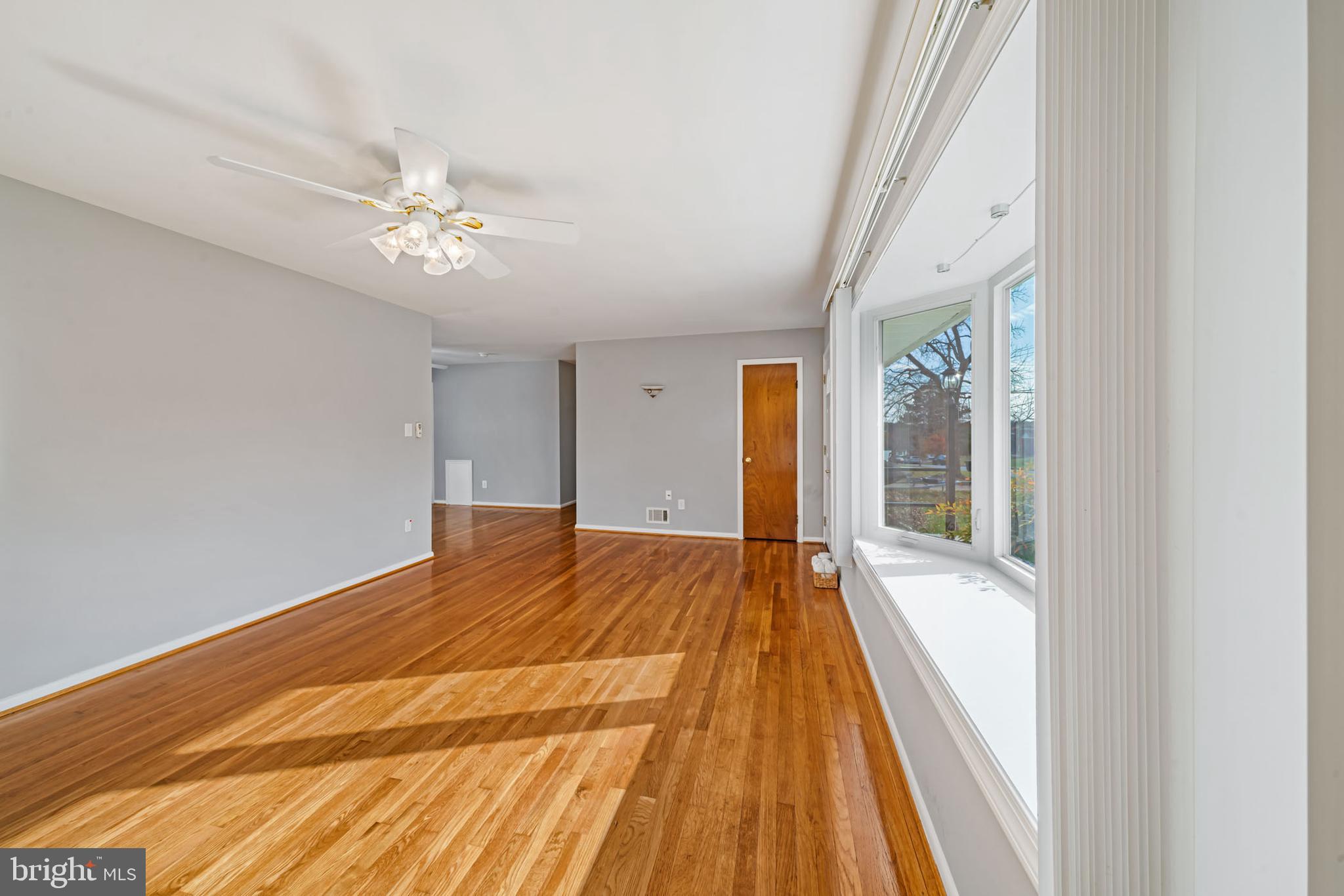 CALVERTON - Residential Lease