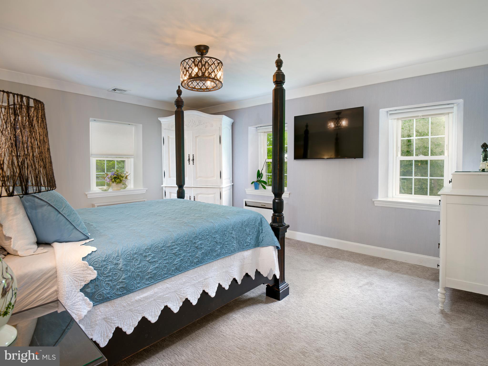 COLLEGE PARK - Residential