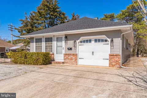 1820 Mt Idenburg Lane, Toms River, NJ MLS: NJOC2032338