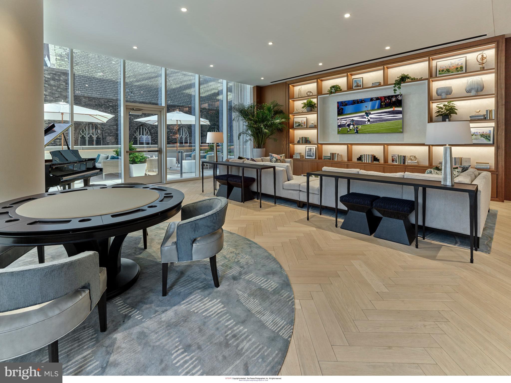 AVENUE OF THE ARTS - Residential
