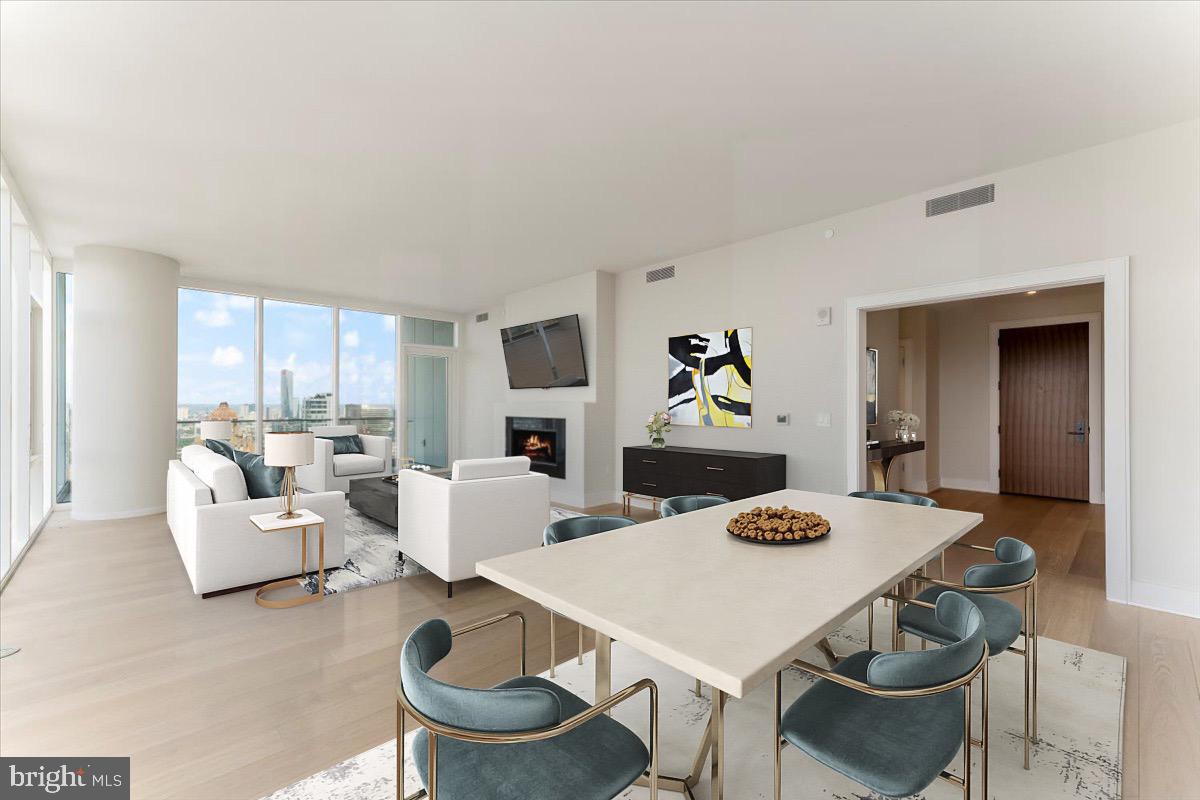 AVENUE OF THE ARTS - Residential