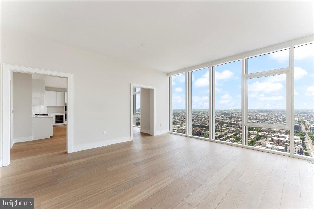 AVENUE OF THE ARTS - Residential