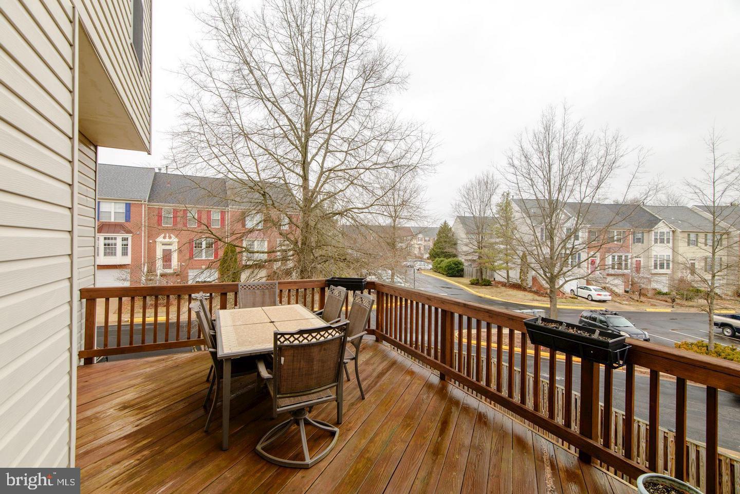 POTOMAC LAKES - Residential Lease