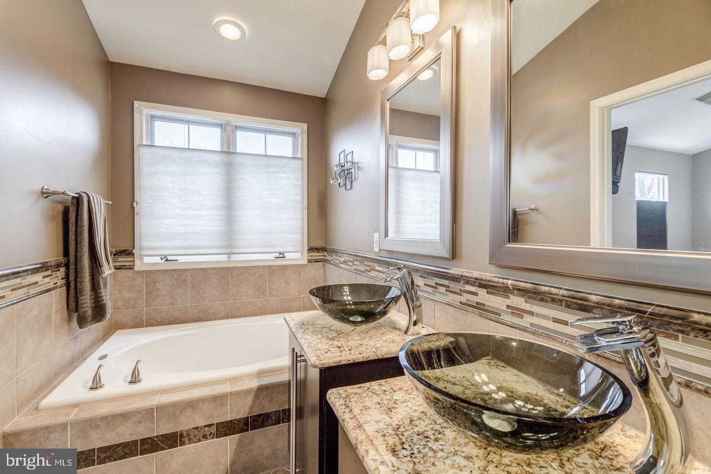 POTOMAC LAKES - Residential Lease