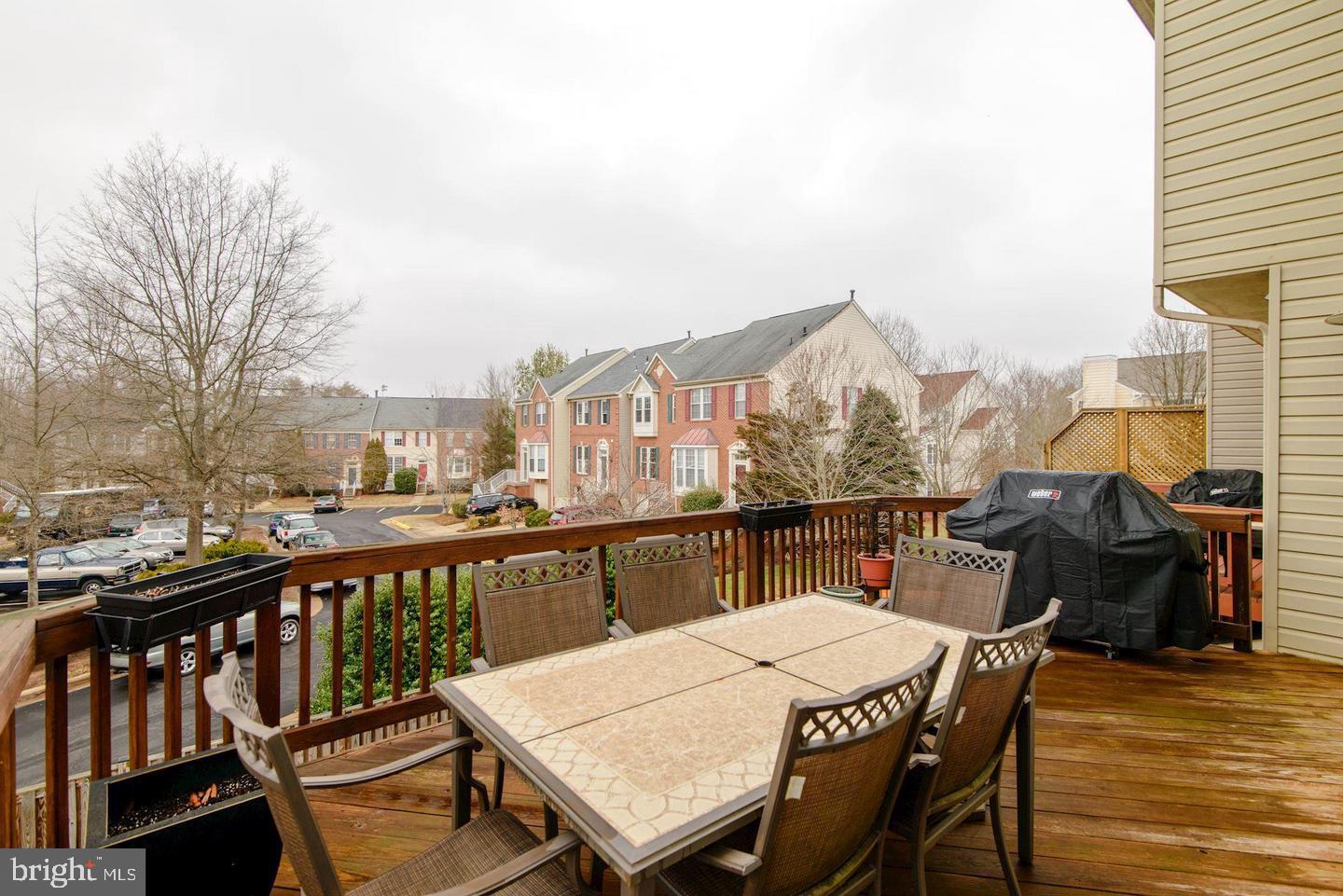 POTOMAC LAKES - Residential Lease