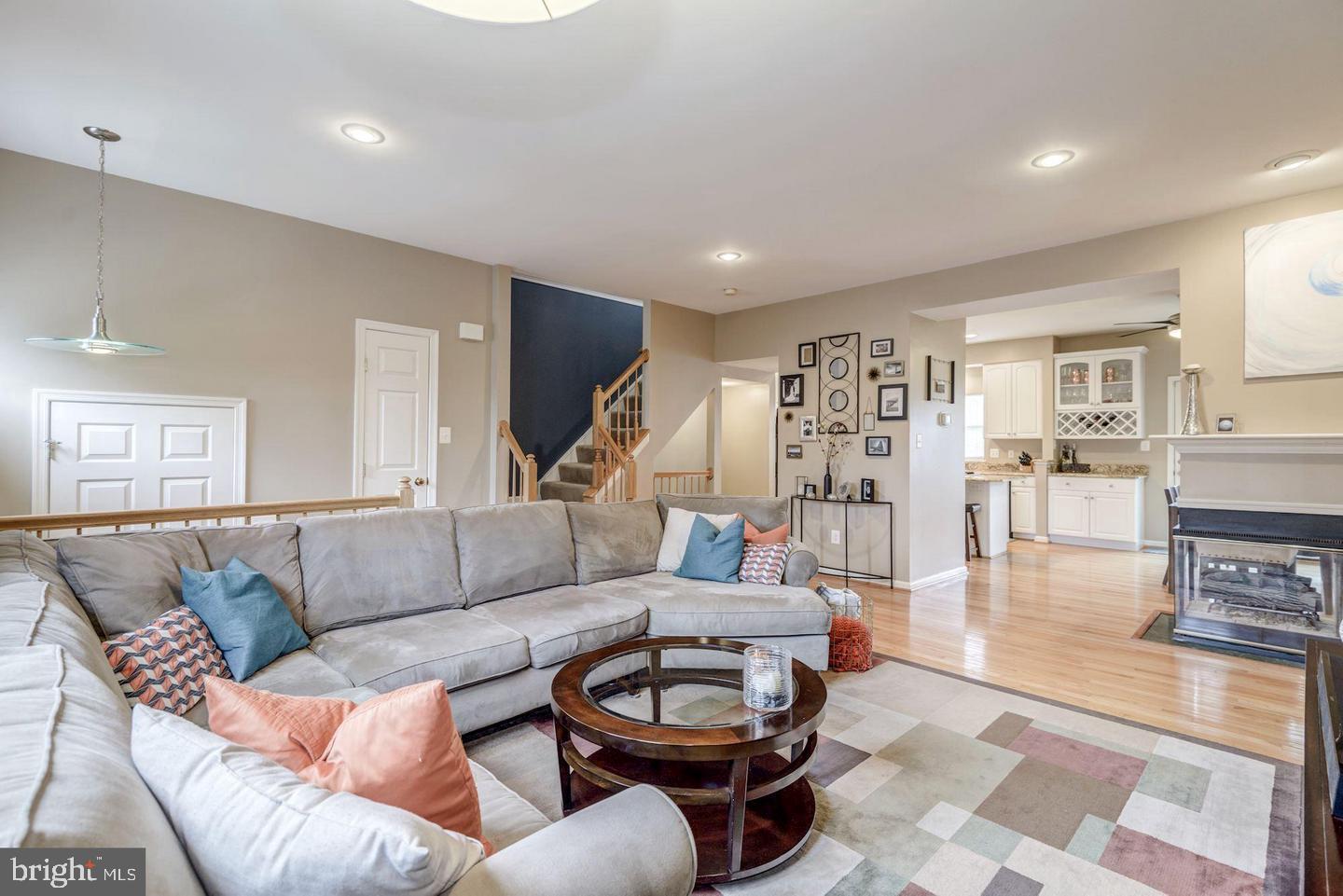 POTOMAC LAKES - Residential Lease