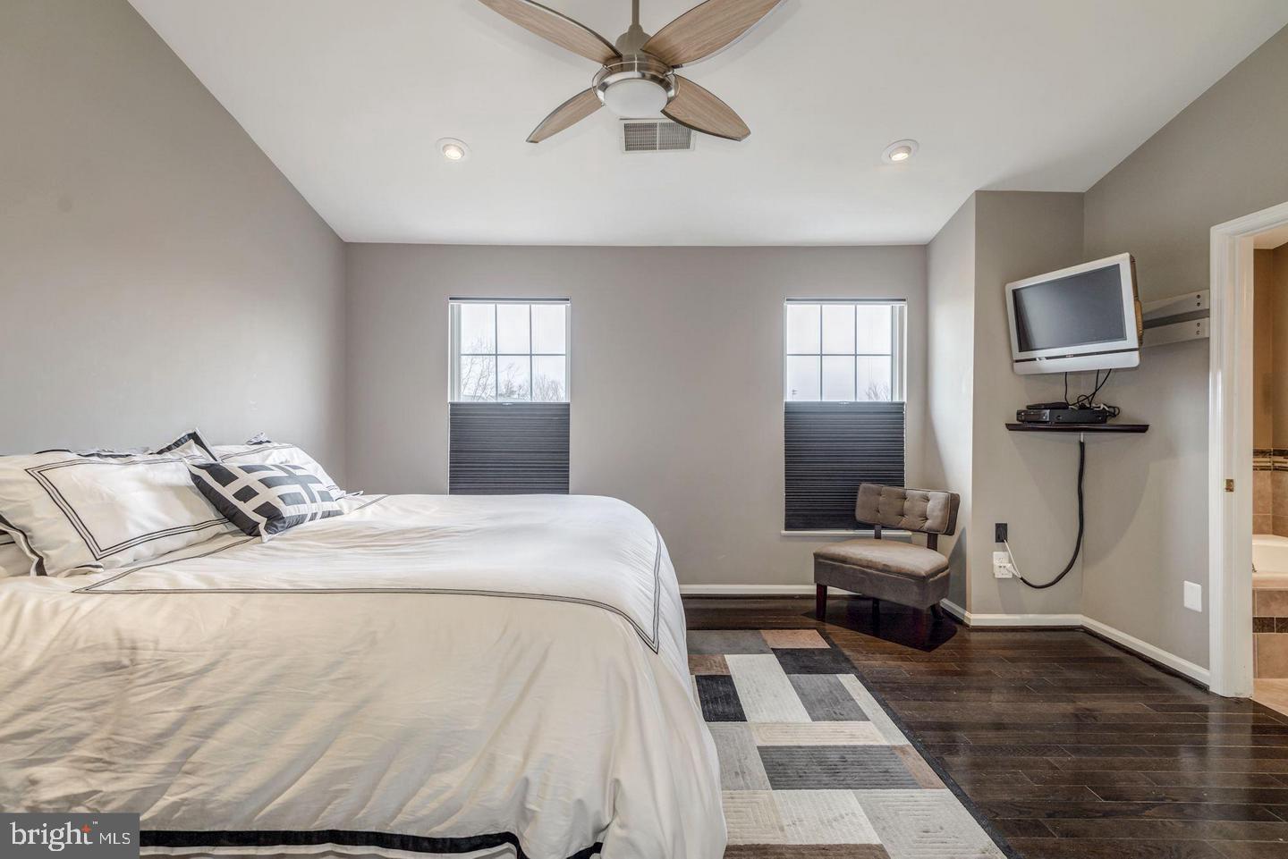 POTOMAC LAKES - Residential Lease