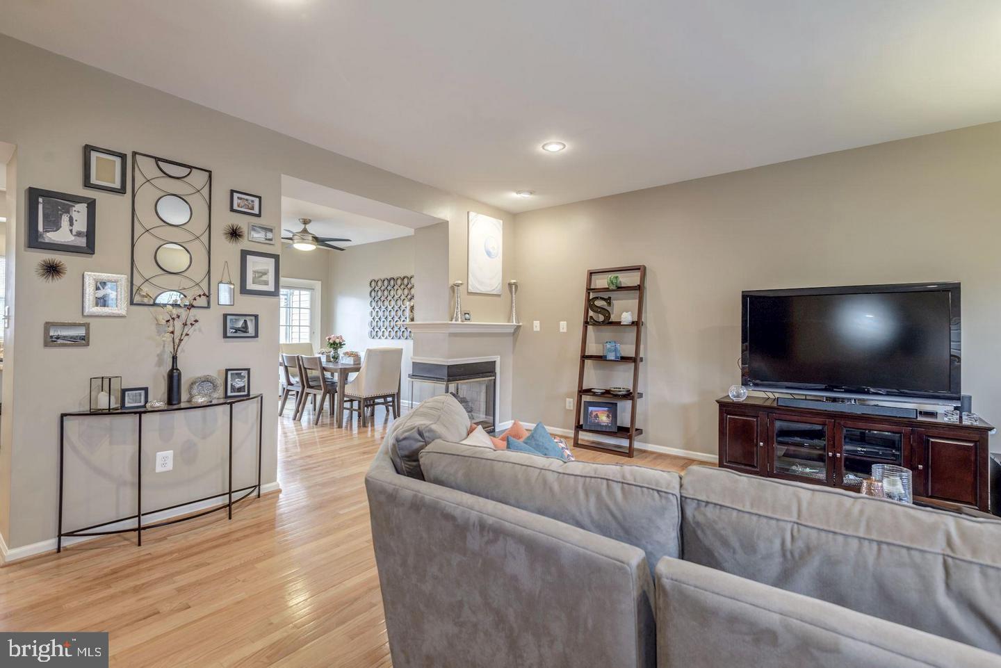 POTOMAC LAKES - Residential Lease