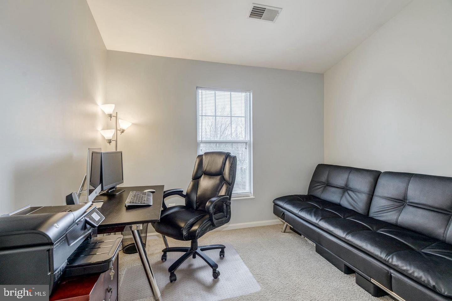 POTOMAC LAKES - Residential Lease