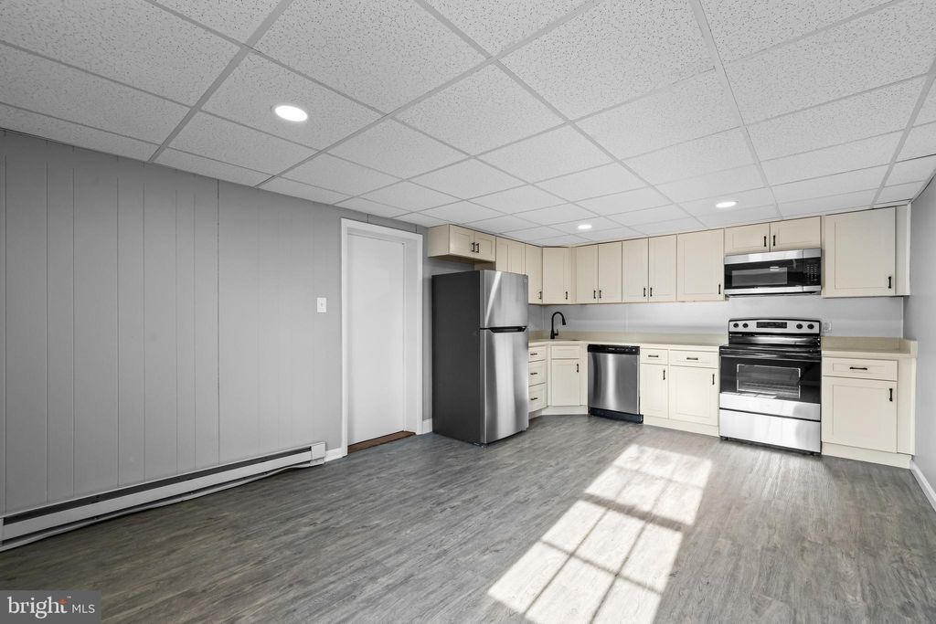 Photo of 1480 Seven Valleys Rd #2, YORK, PA 17408 (MLS # PAYK2096034)