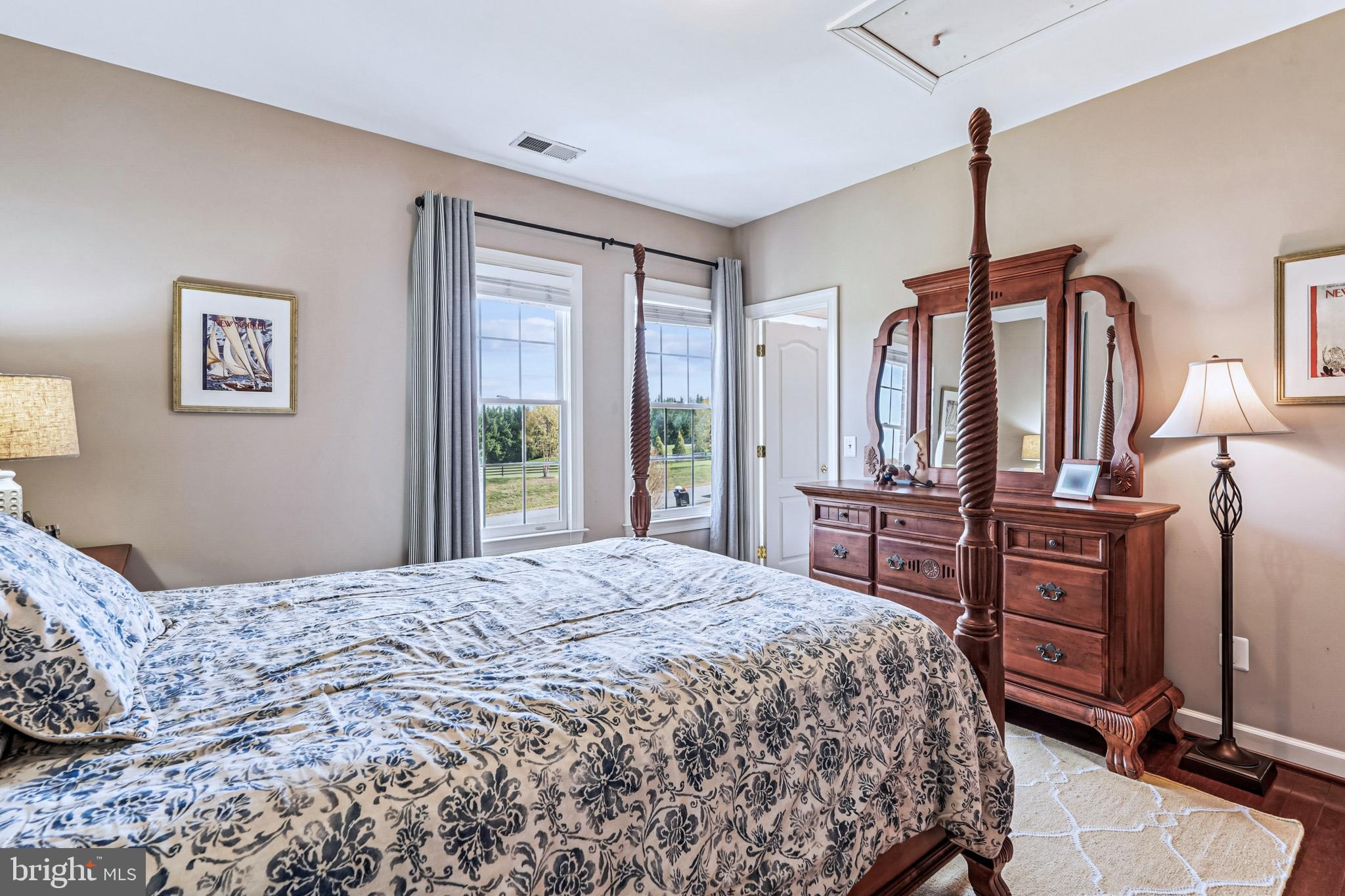 LONG ACRES - Residential