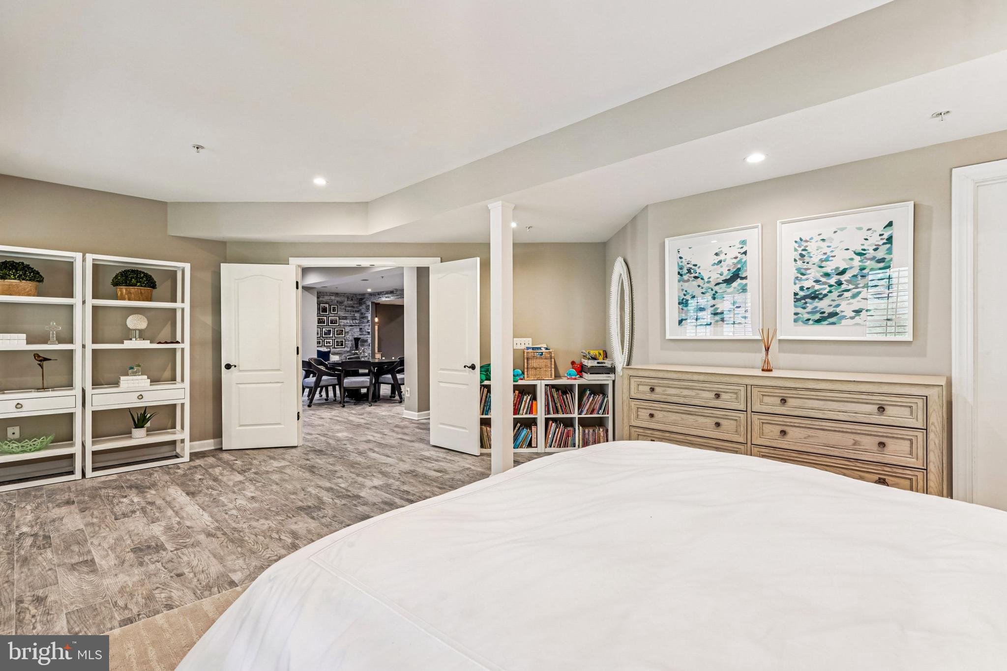 LONG ACRES - Residential