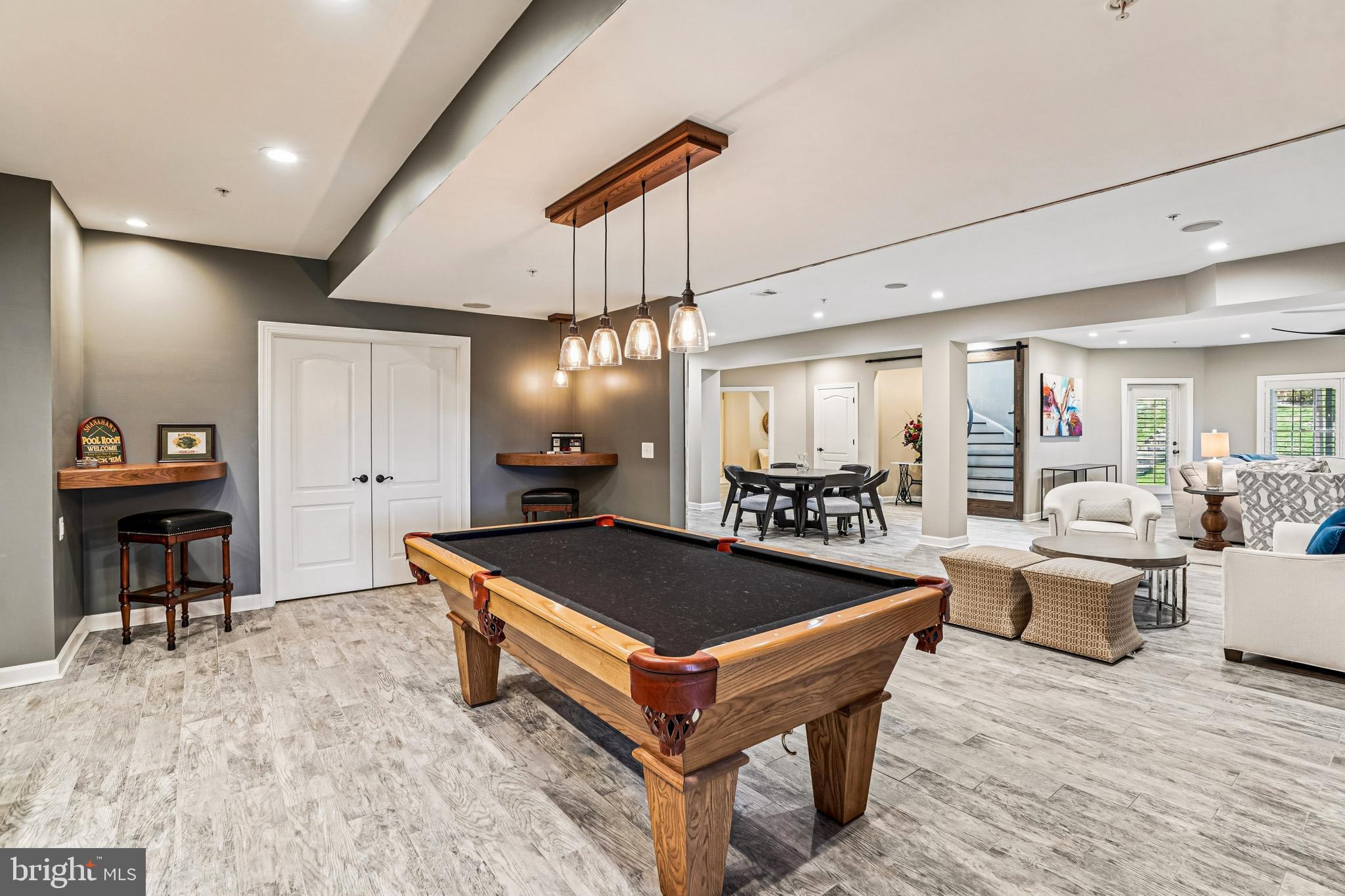 LONG ACRES - Residential