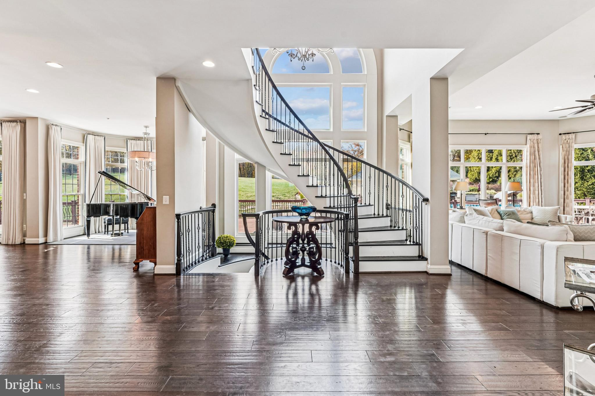 LONG ACRES - Residential