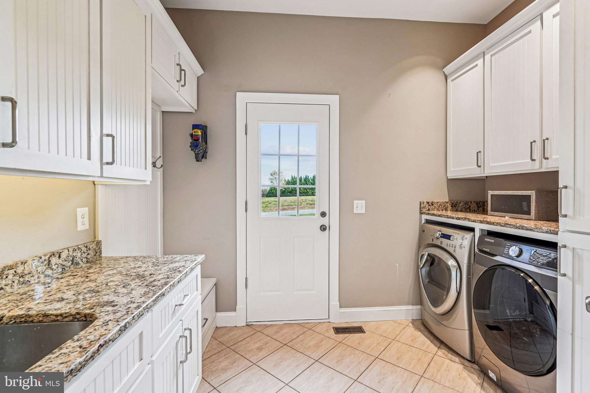 LONG ACRES - Residential