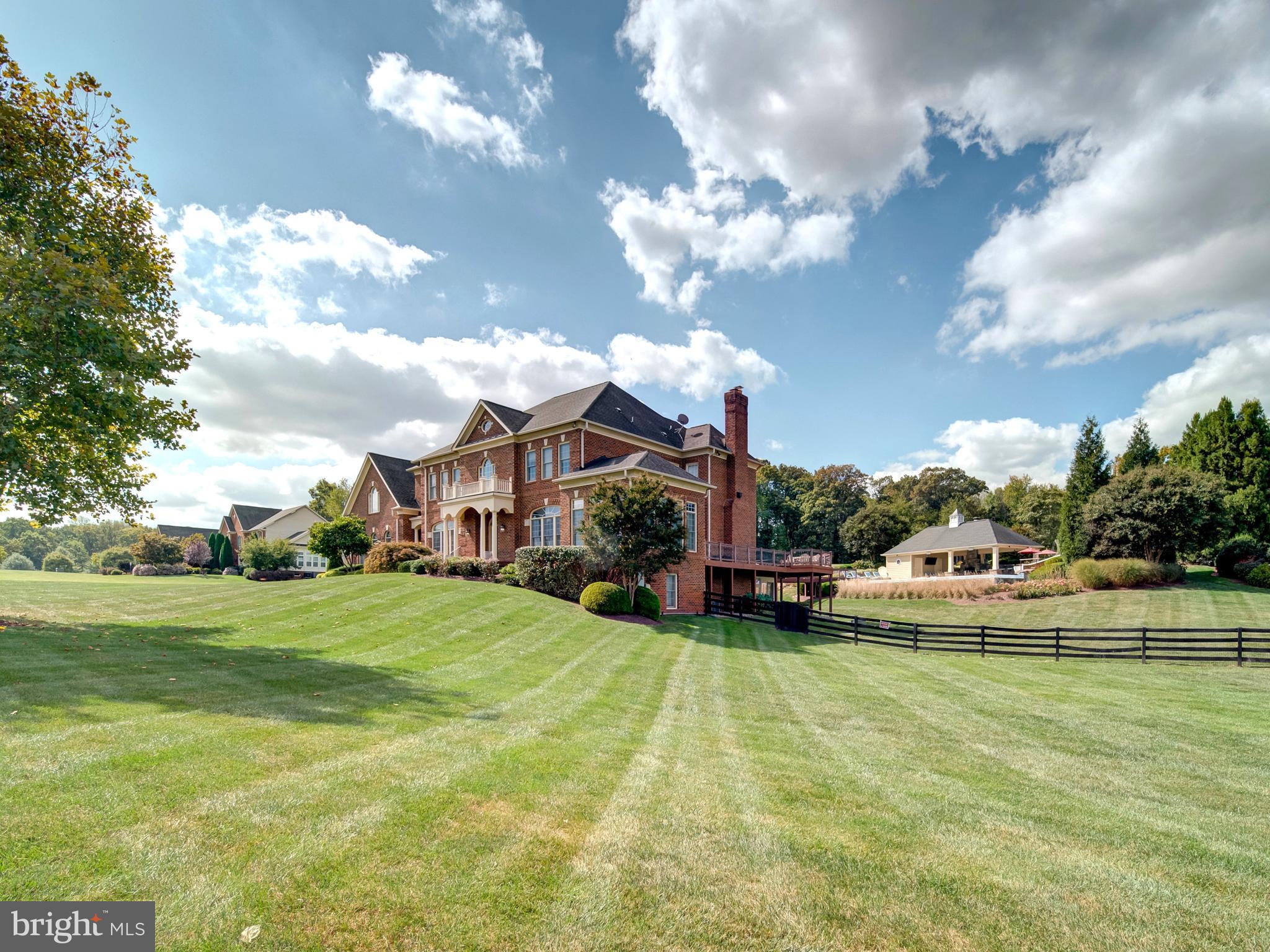 LONG ACRES - Residential