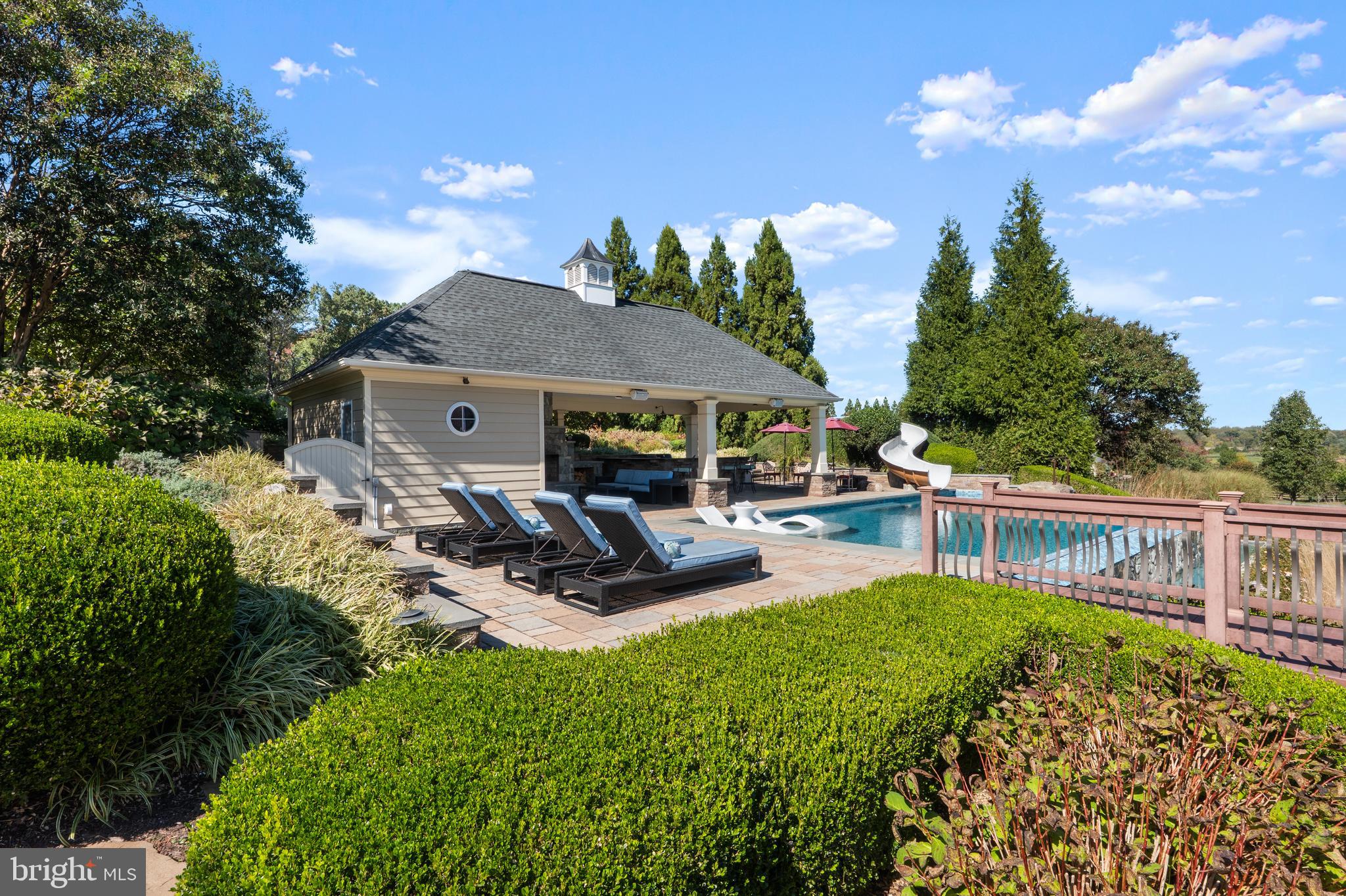 LONG ACRES - Residential