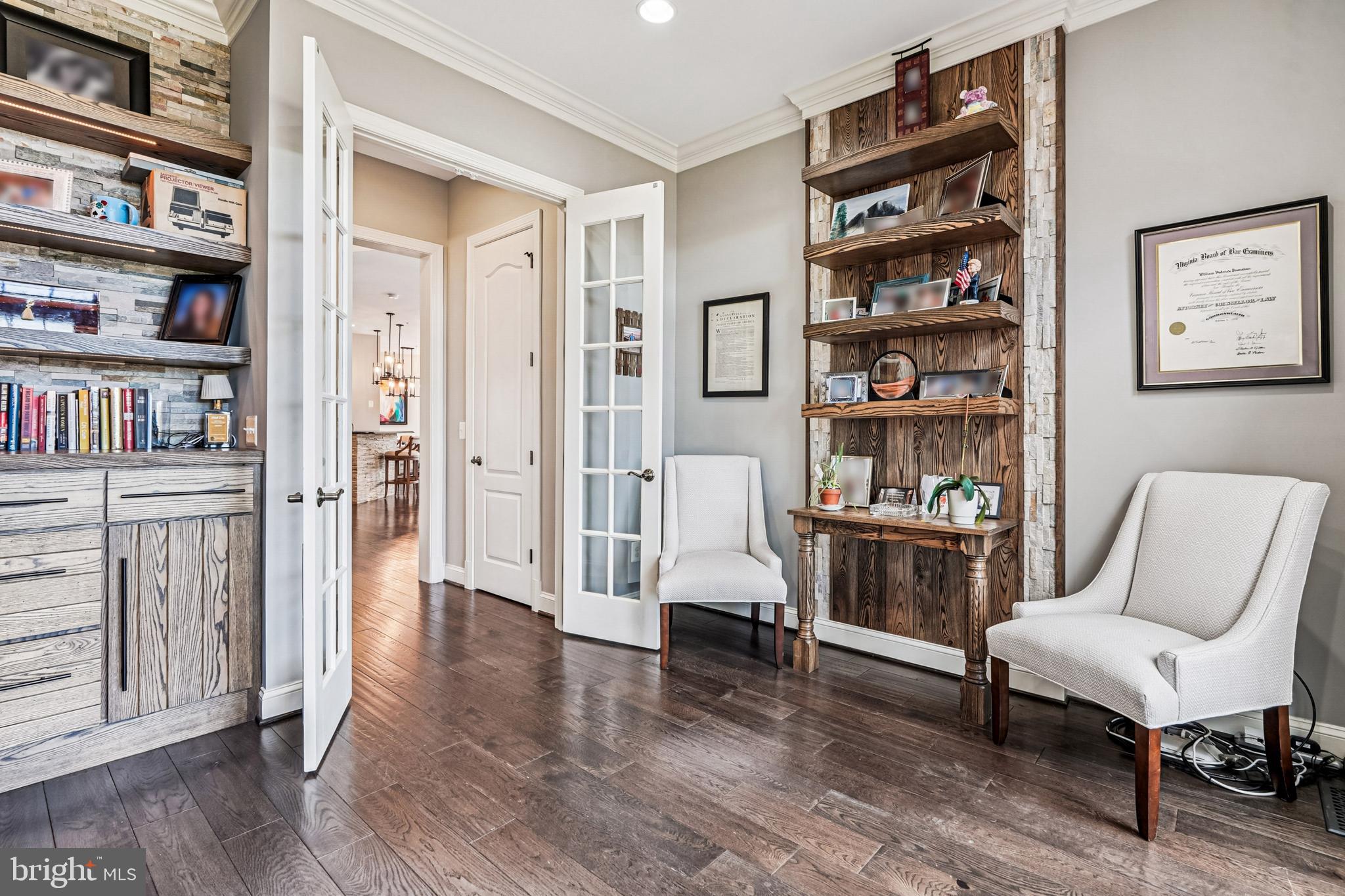 LONG ACRES - Residential