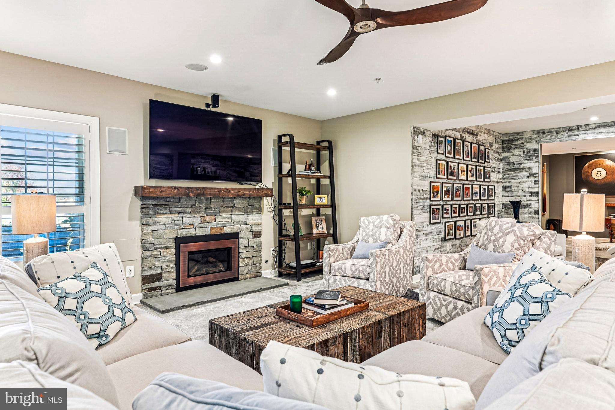 LONG ACRES - Residential