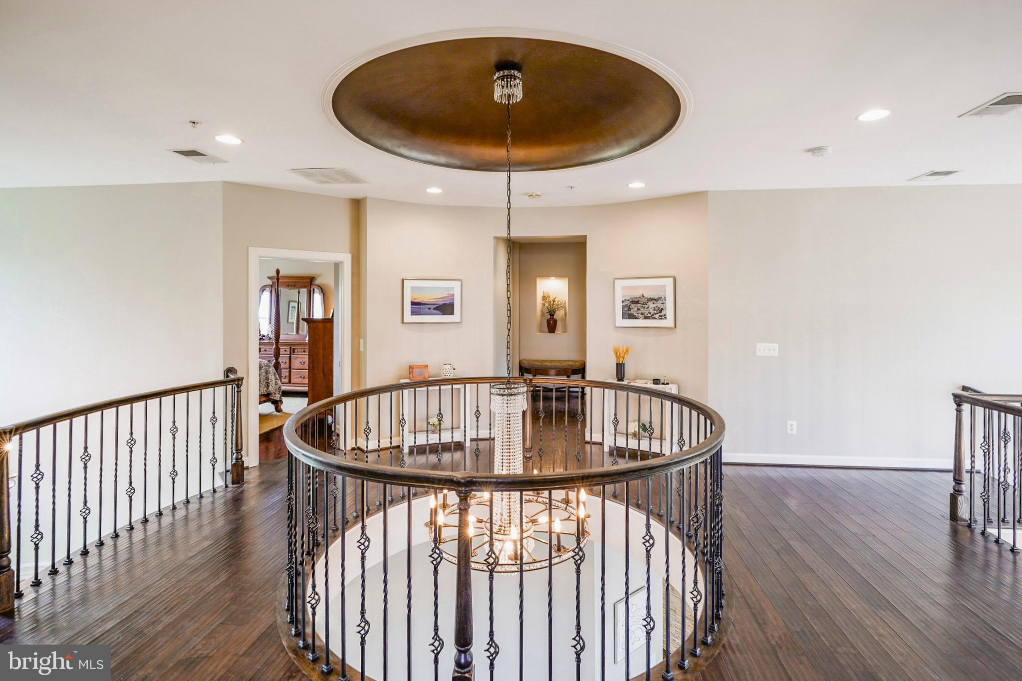 LONG ACRES - Residential