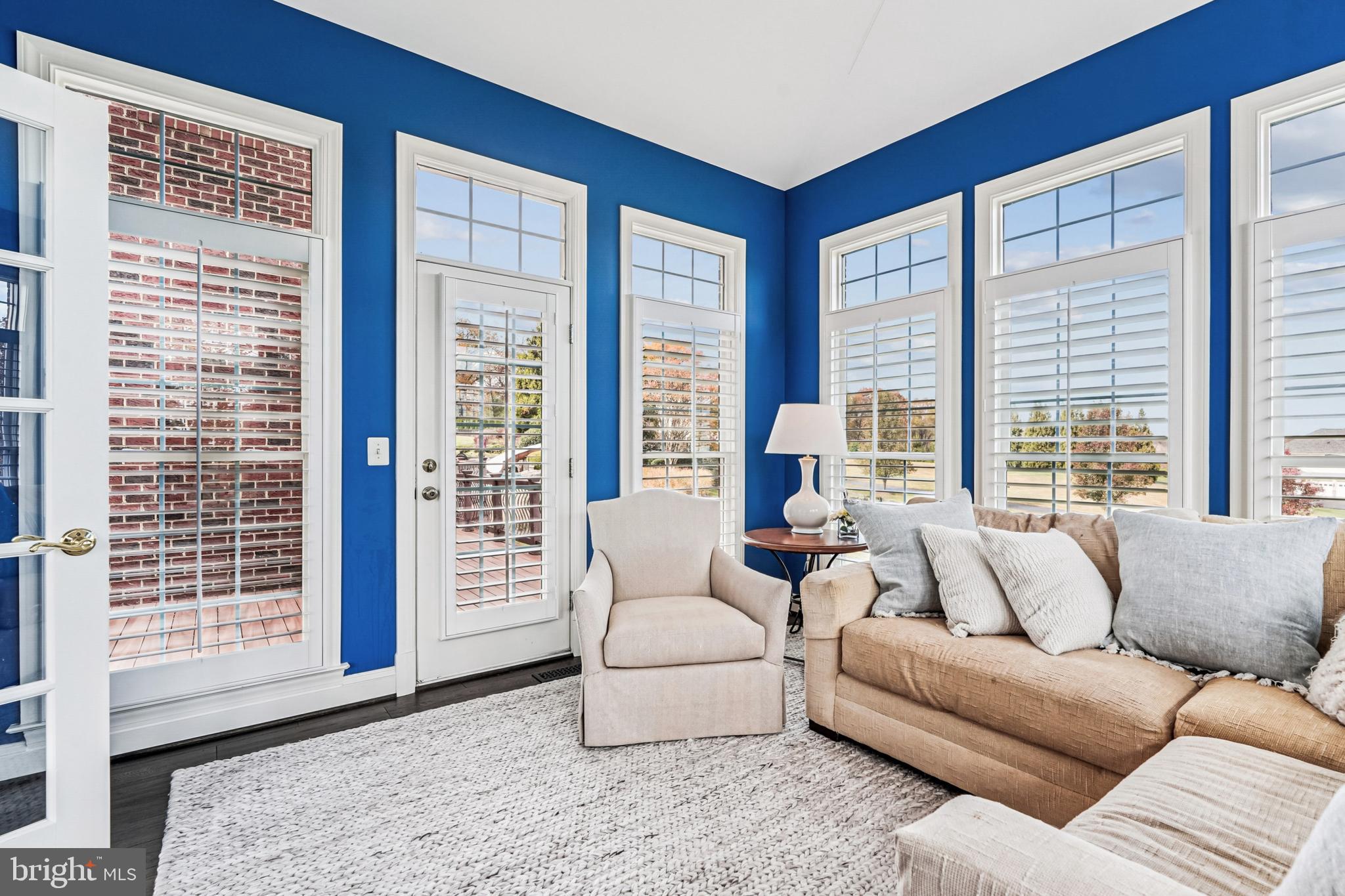 LONG ACRES - Residential