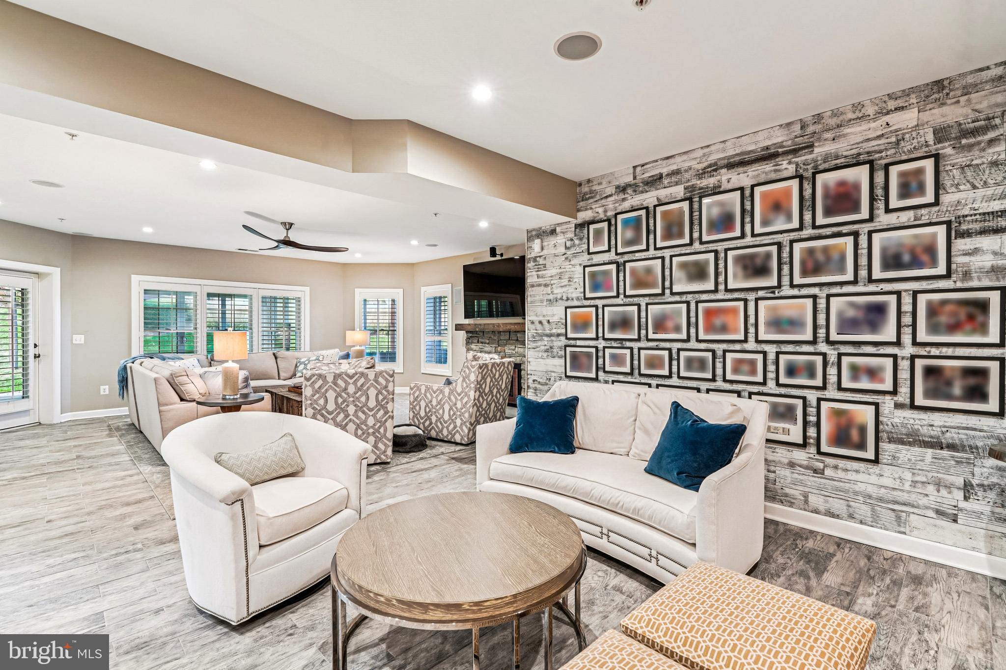 LONG ACRES - Residential