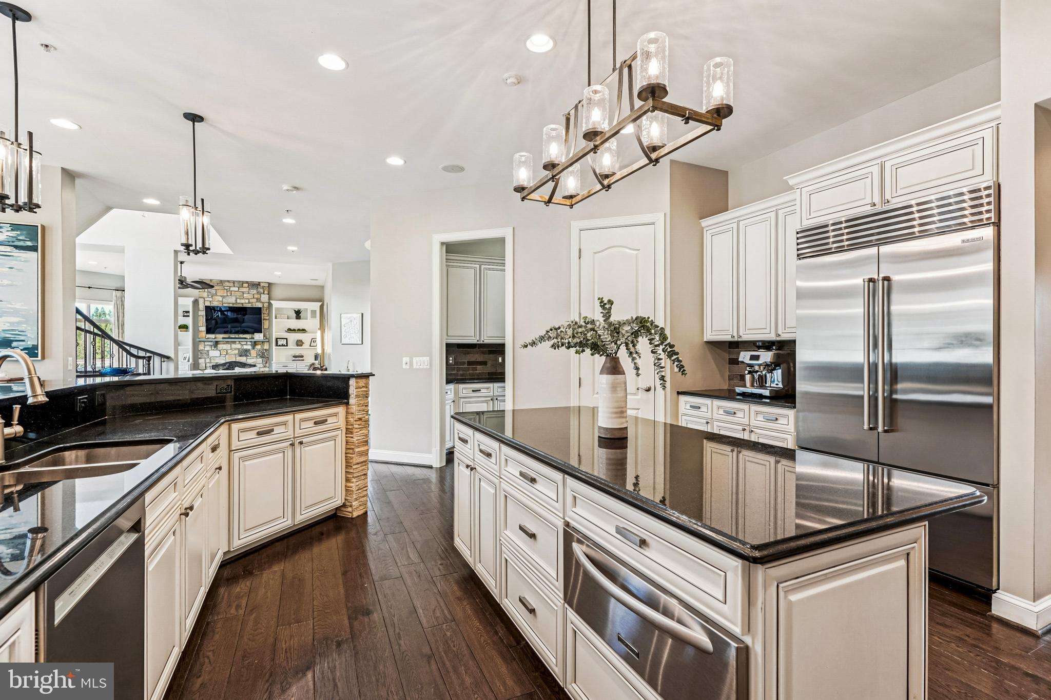 LONG ACRES - Residential