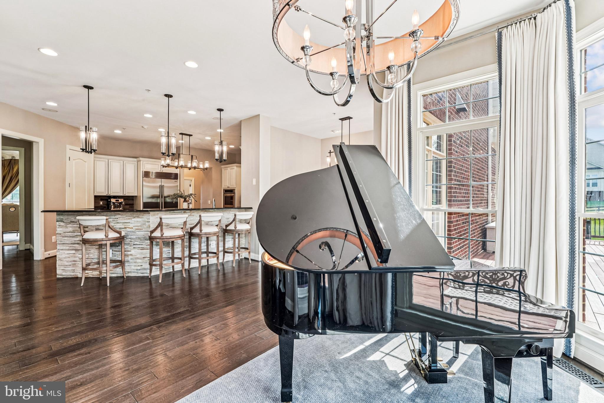 LONG ACRES - Residential