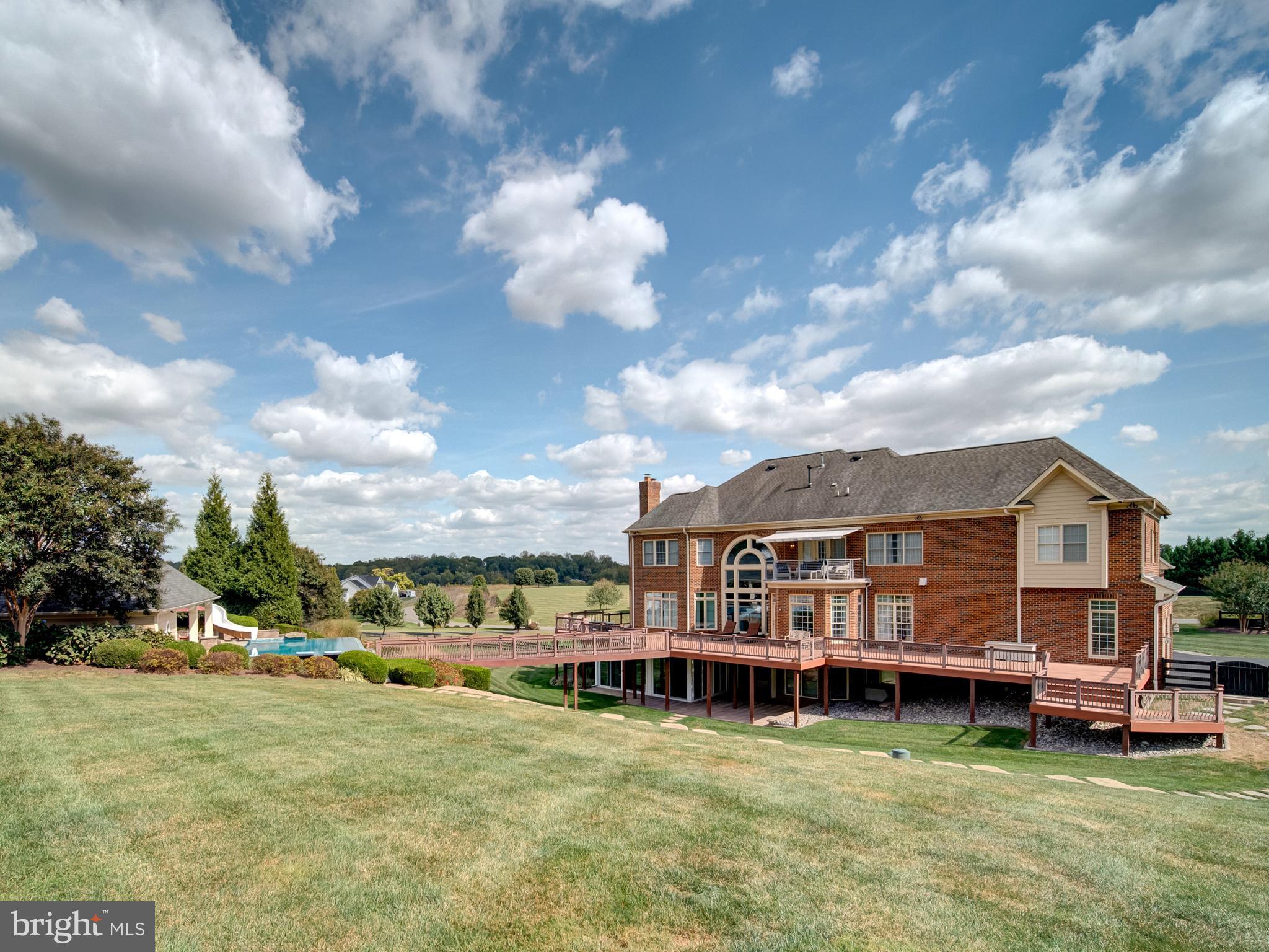 LONG ACRES - Residential