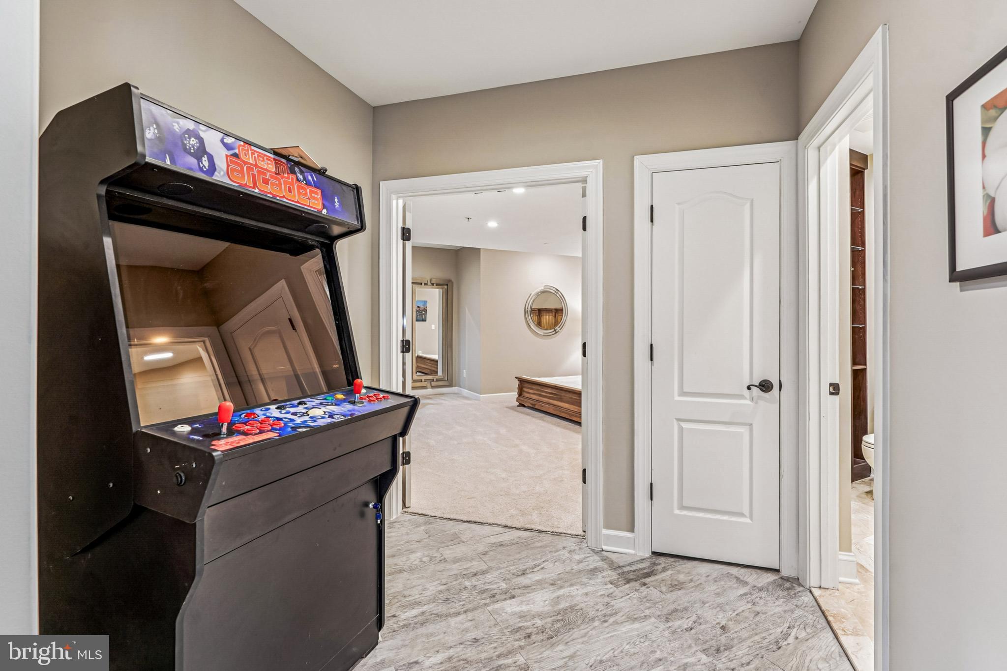 LONG ACRES - Residential