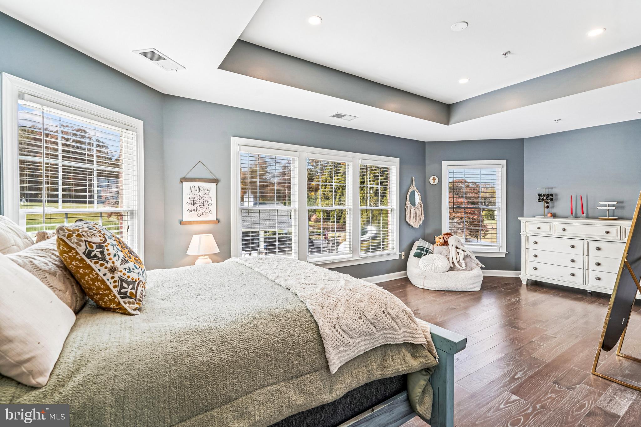 LONG ACRES - Residential