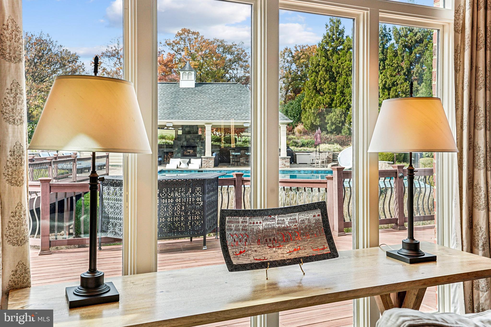 LONG ACRES - Residential