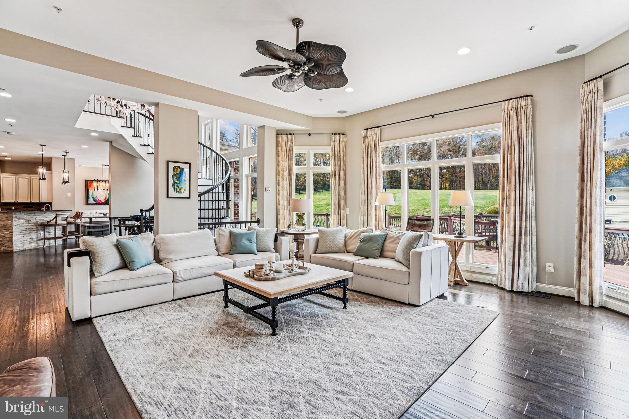 LONG ACRES - Residential