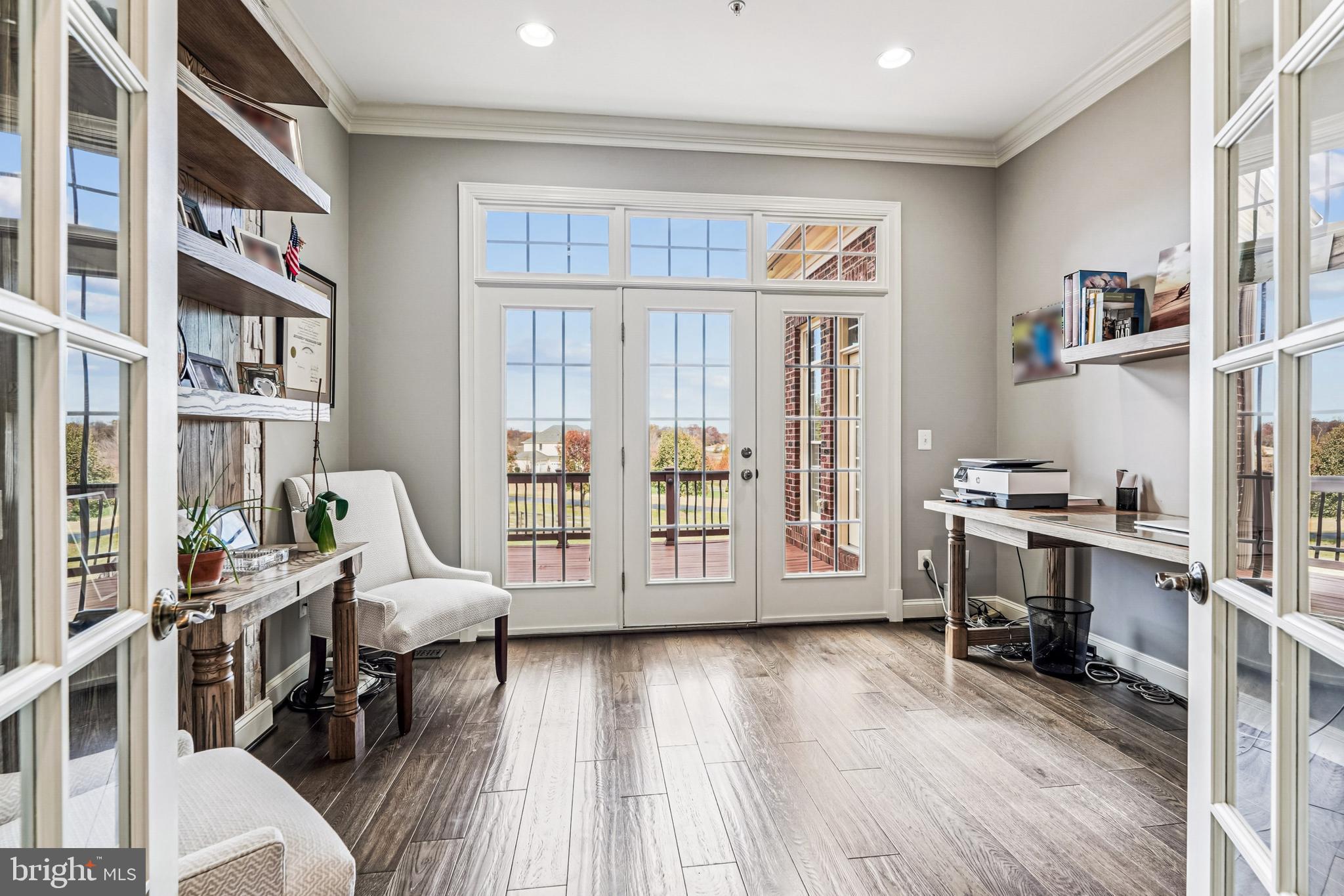 LONG ACRES - Residential