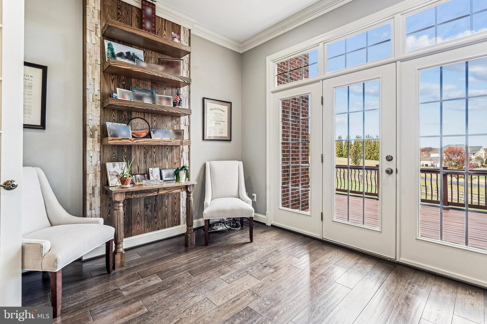 LONG ACRES - Residential