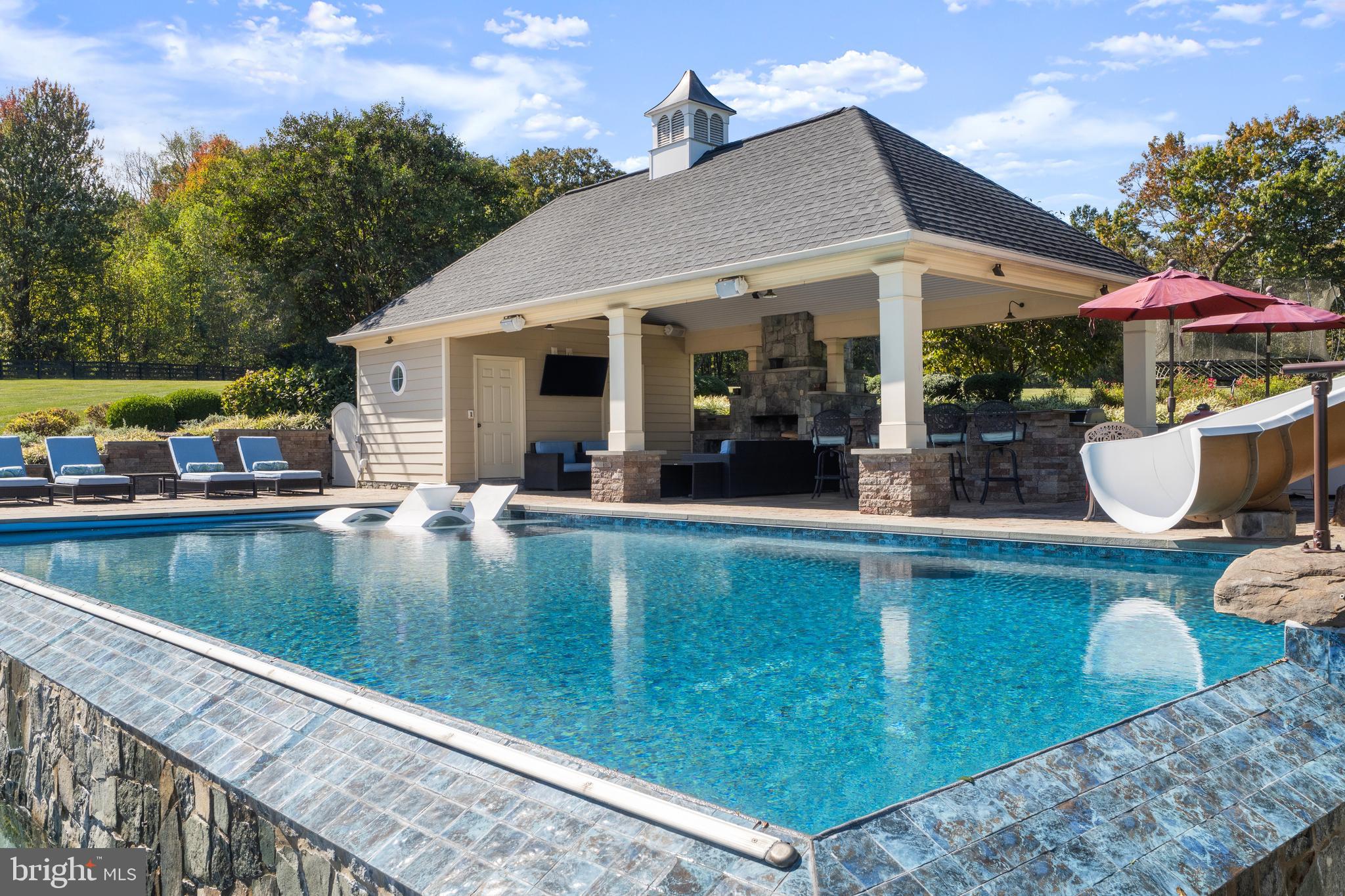 LONG ACRES - Residential