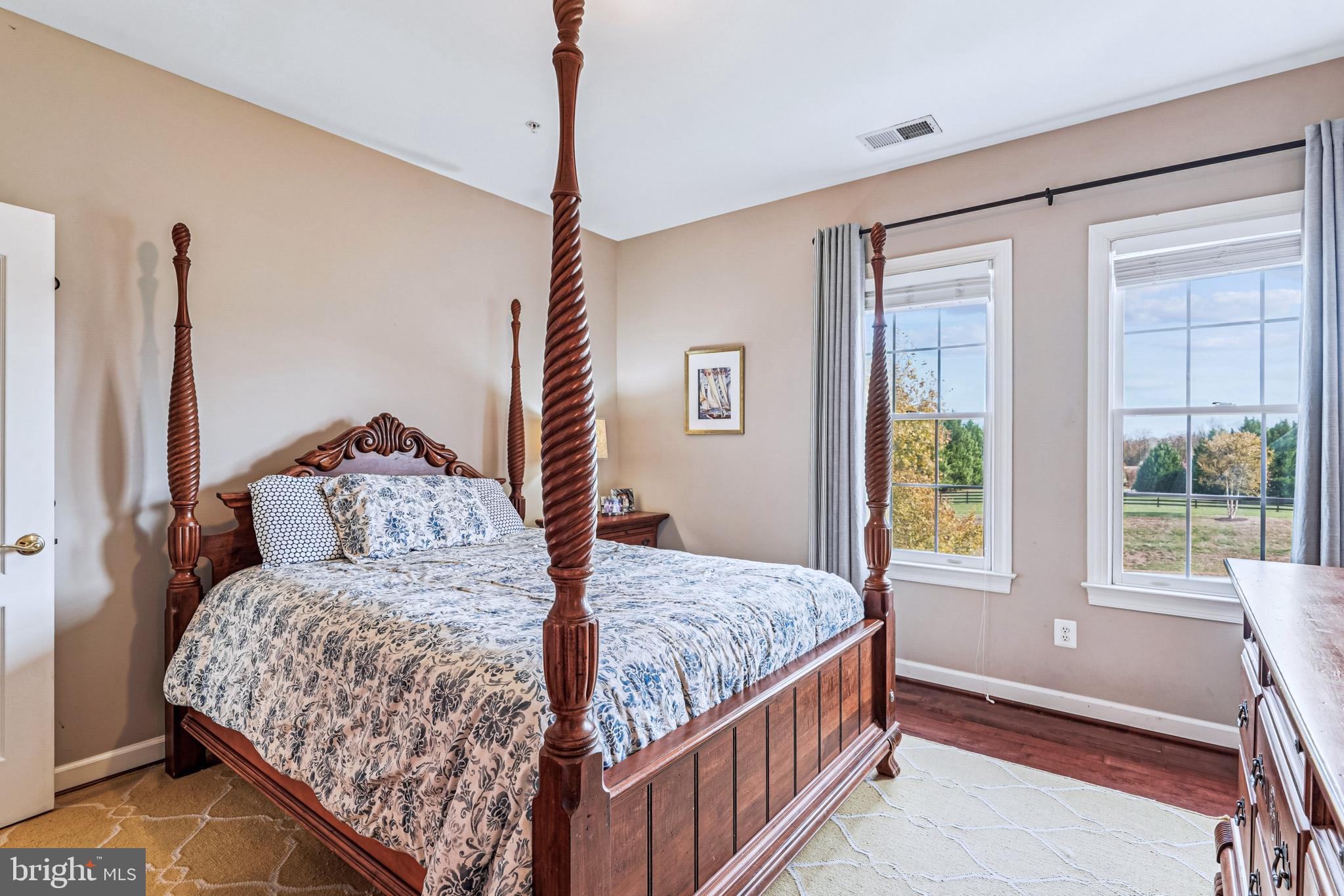 LONG ACRES - Residential