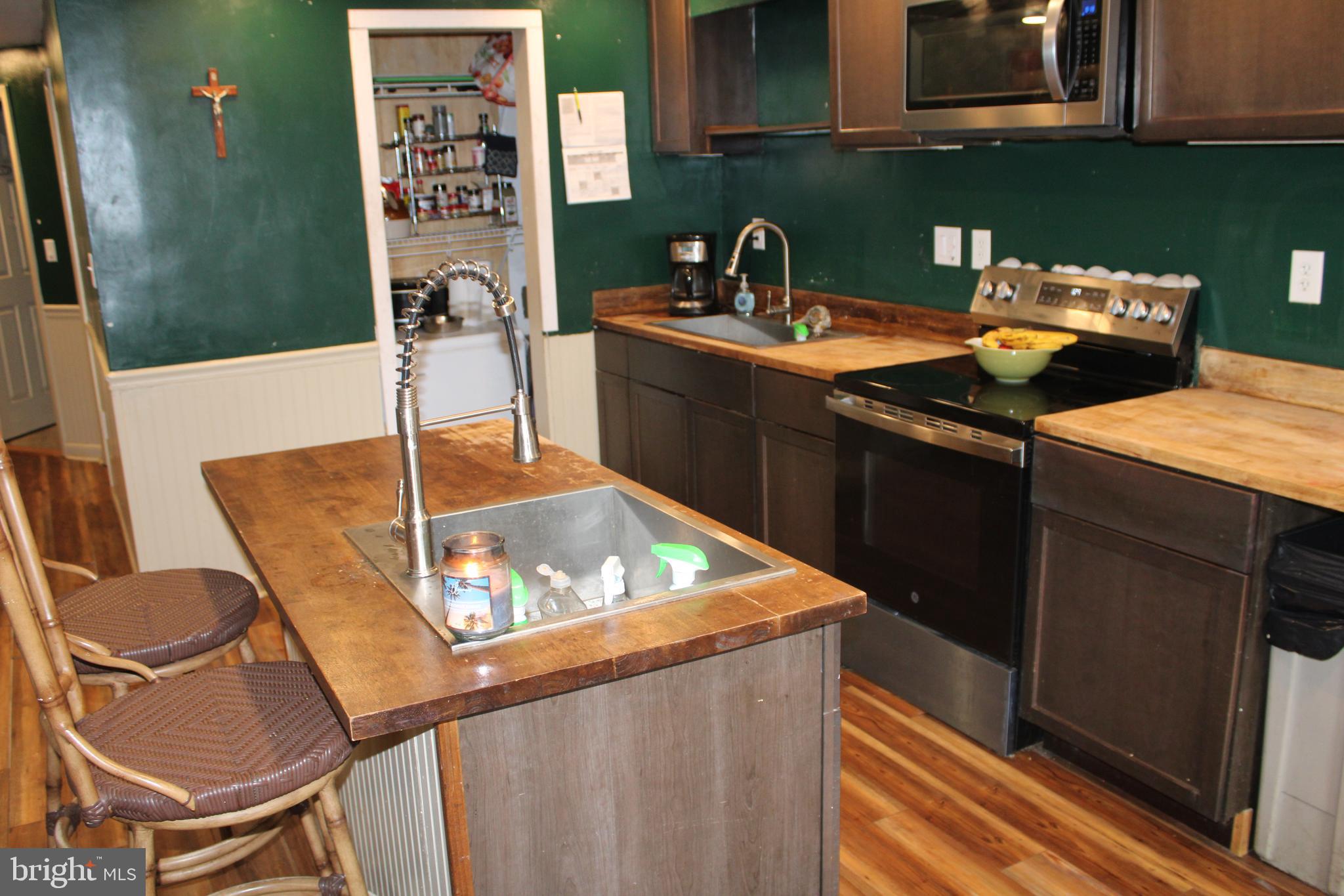 DENTON MANOR - Residential