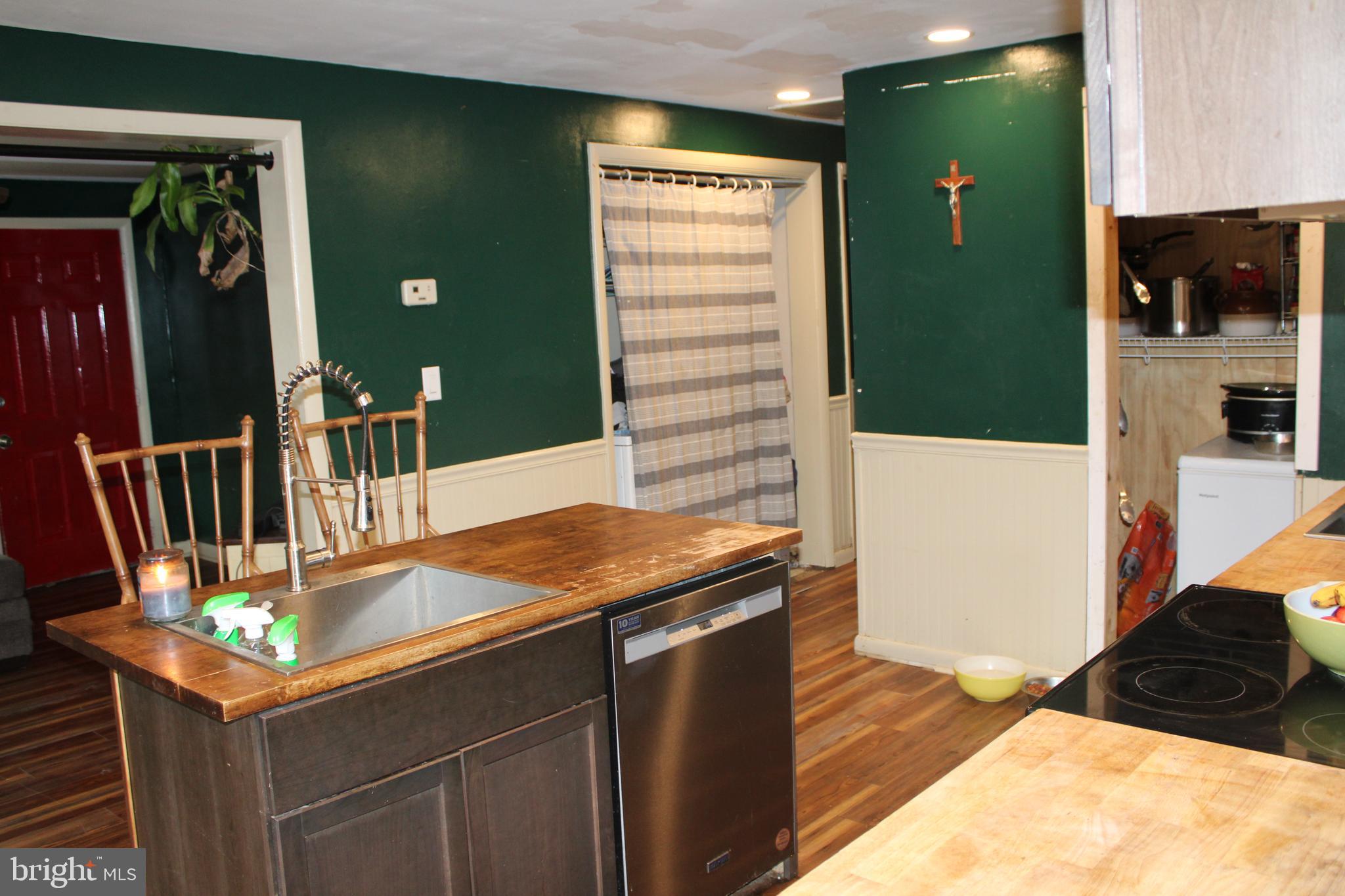 DENTON MANOR - Residential