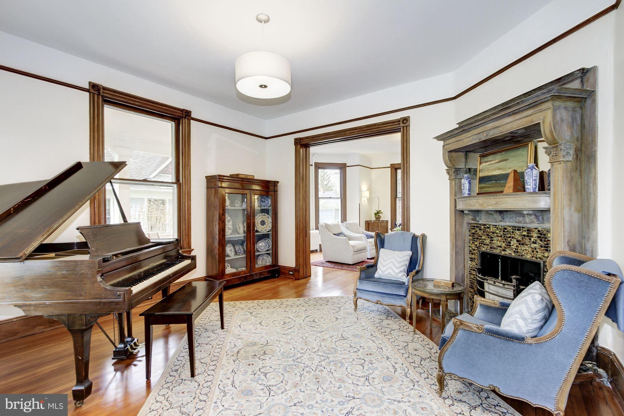 KENSINGTON - Residential