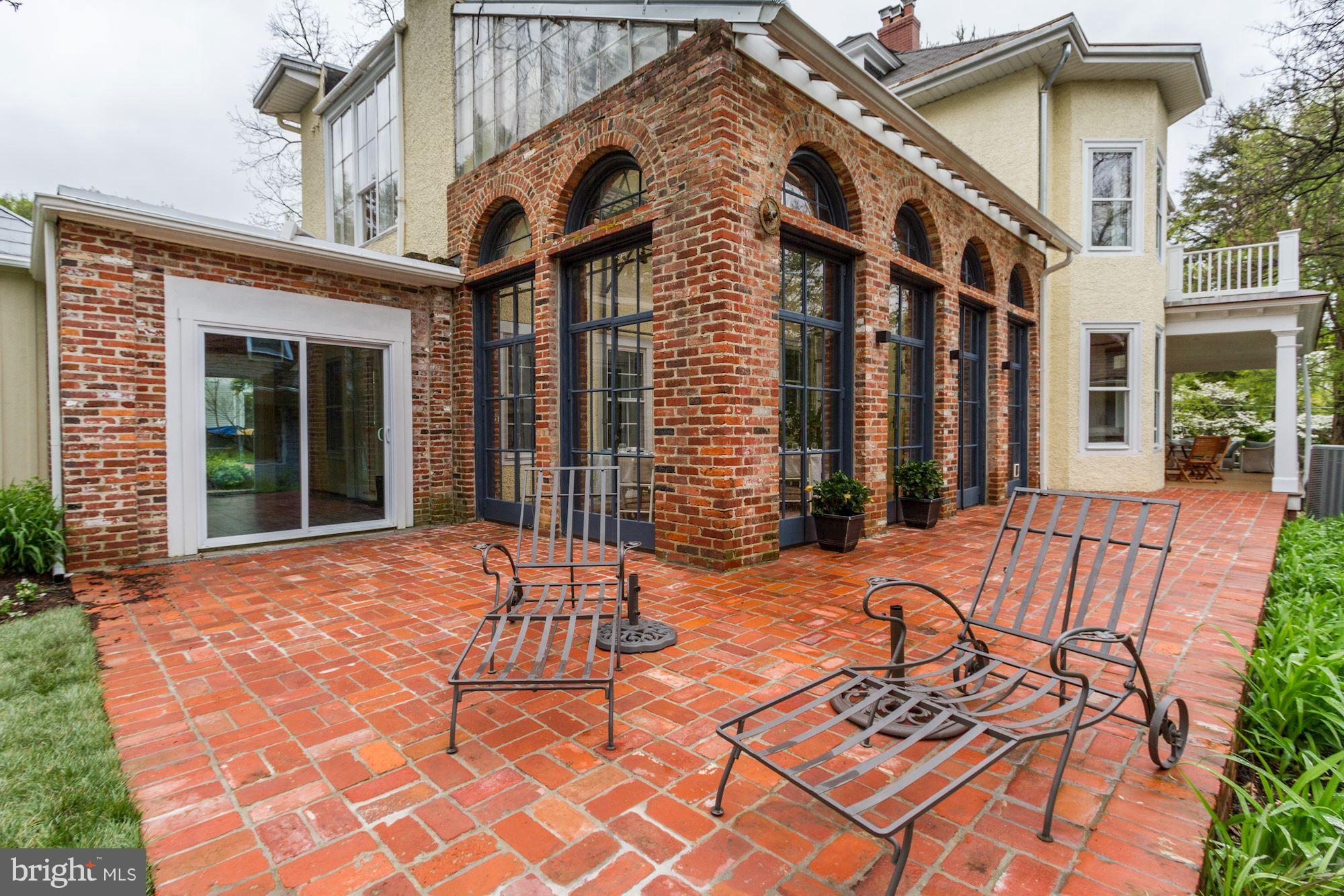 KENSINGTON - Residential