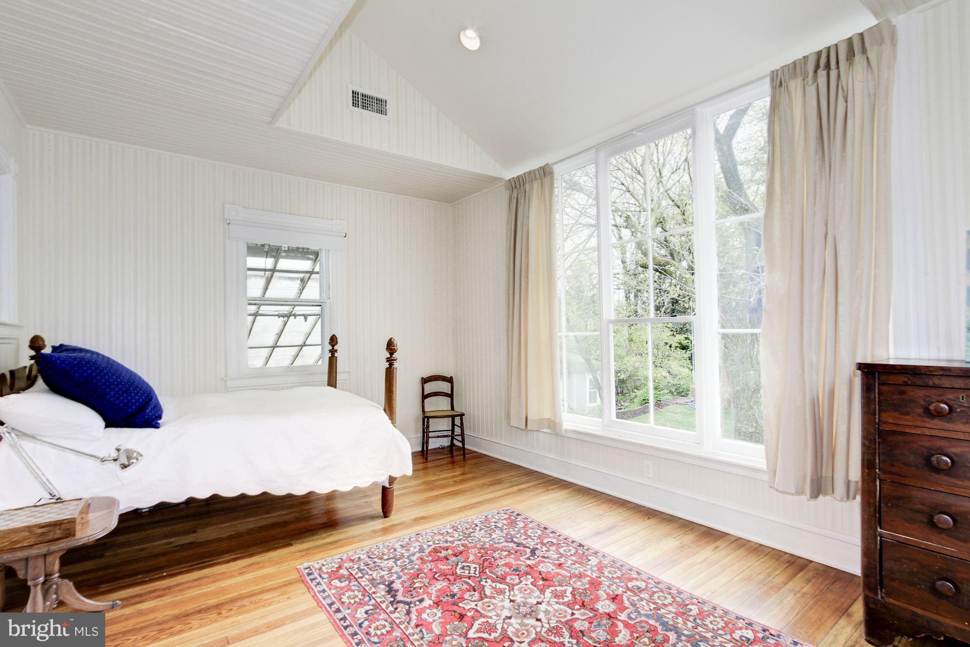 KENSINGTON - Residential