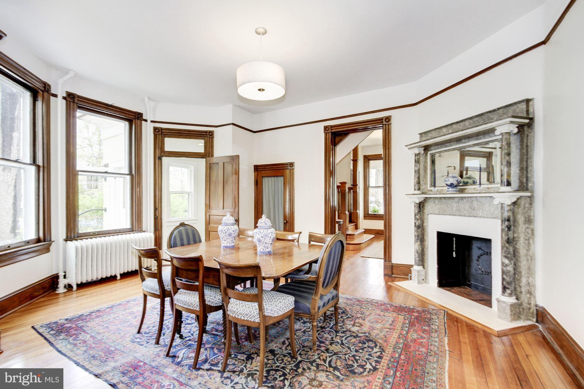 KENSINGTON - Residential