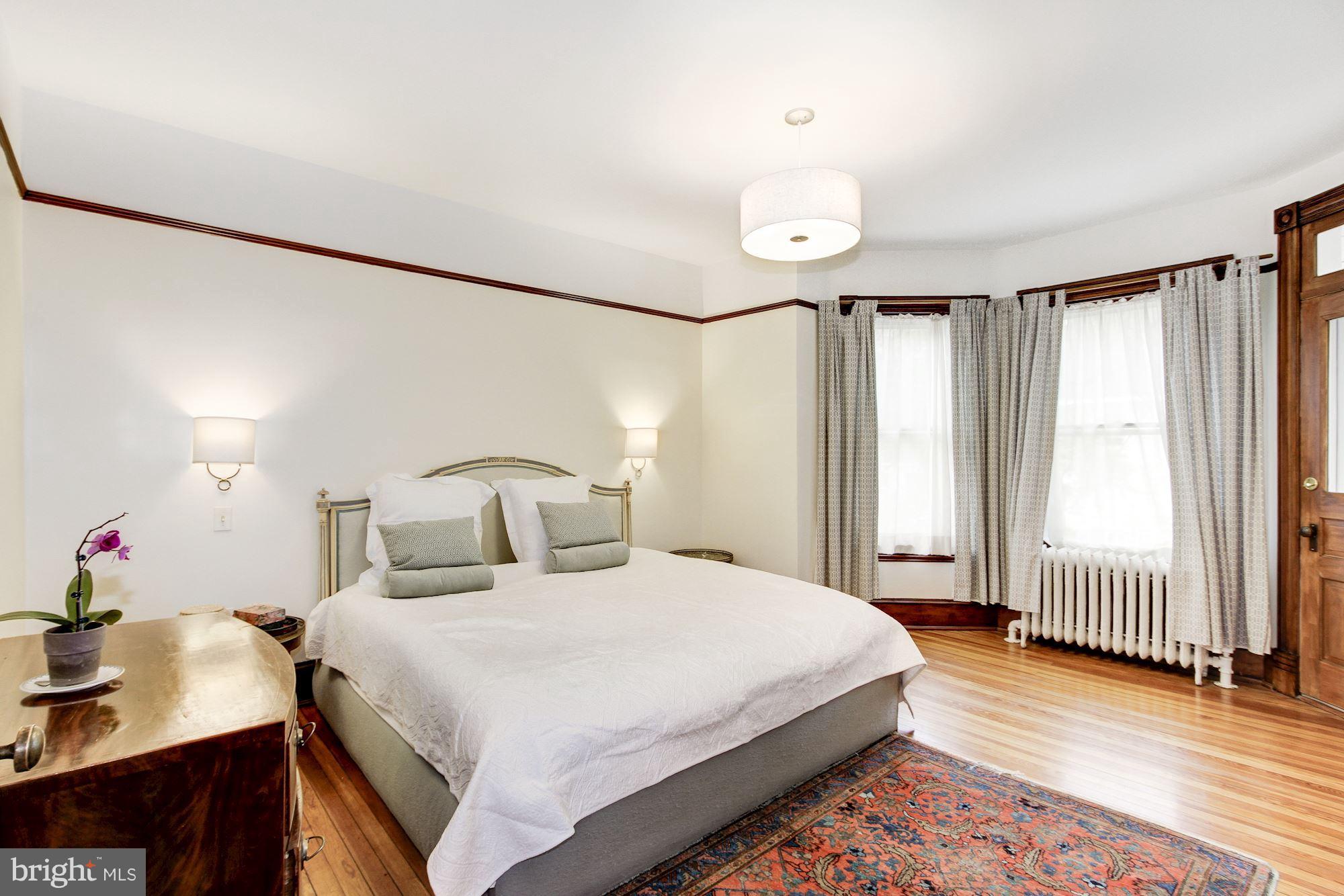 KENSINGTON - Residential