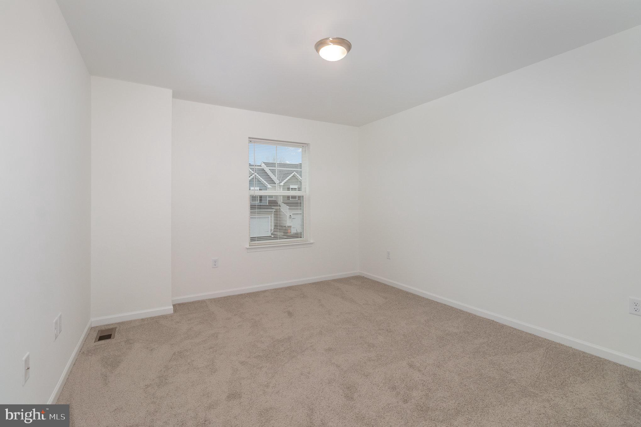 EASTVALE GROVE - Residential Lease