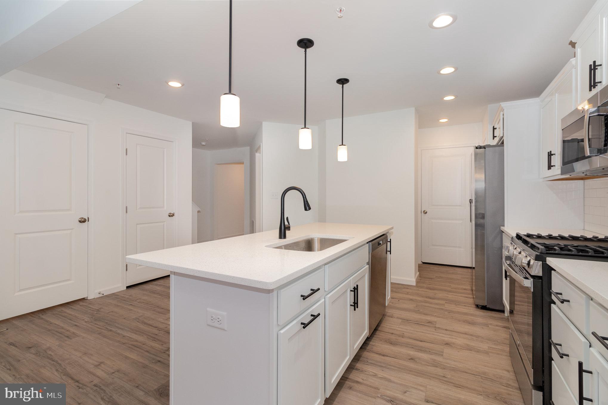 EASTVALE GROVE - Residential Lease