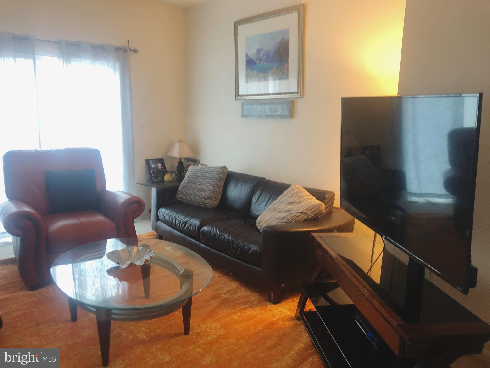 FAIRVIEW SQUARE - Residential