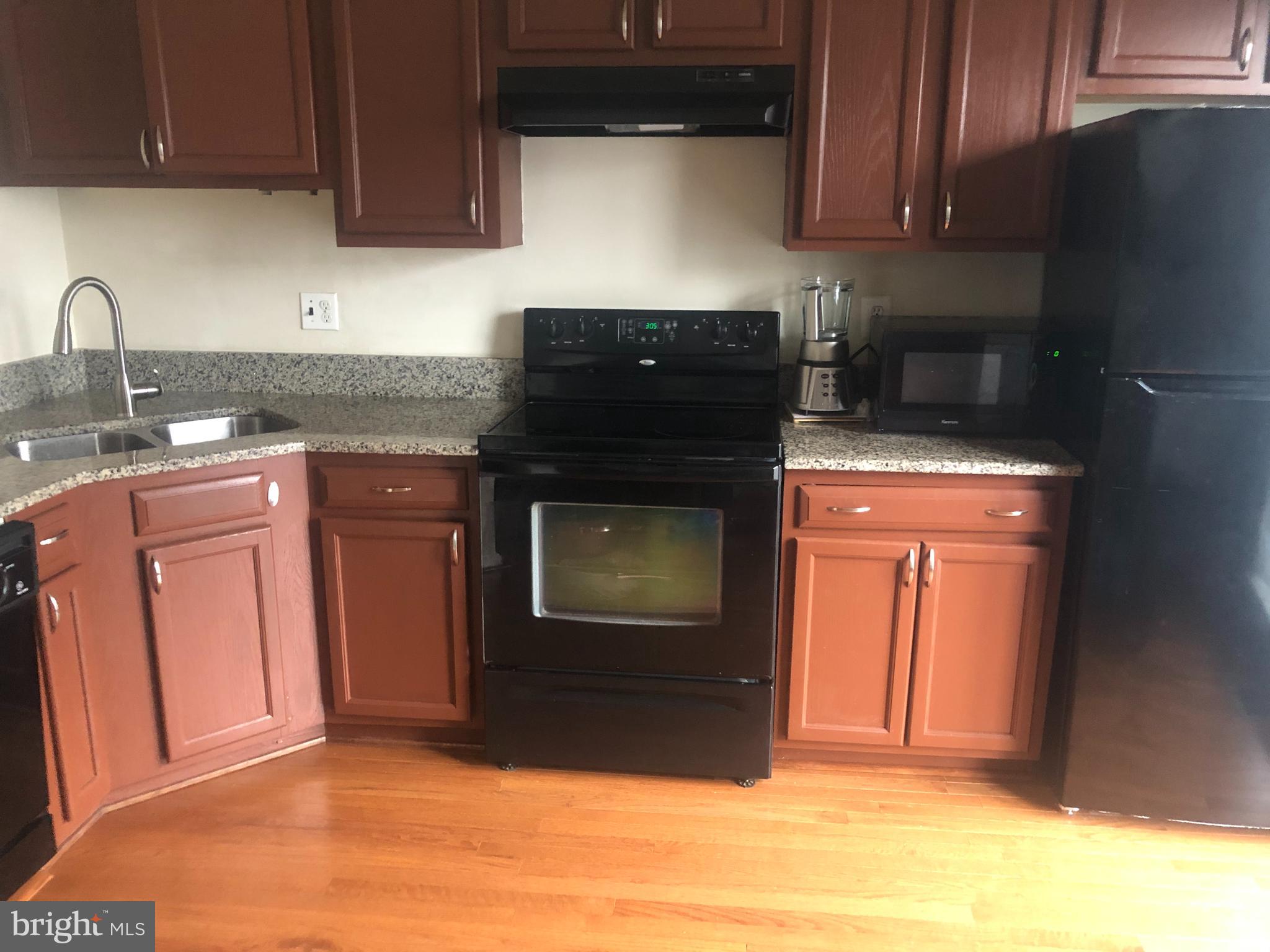 FAIRVIEW SQUARE - Residential